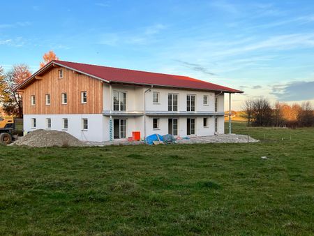 Schicke, barrierefreie 2-ZKB-Neubauwohnung in ruhiger Ortsrandlage mit Aufzug und Südbalkon - Photo 5