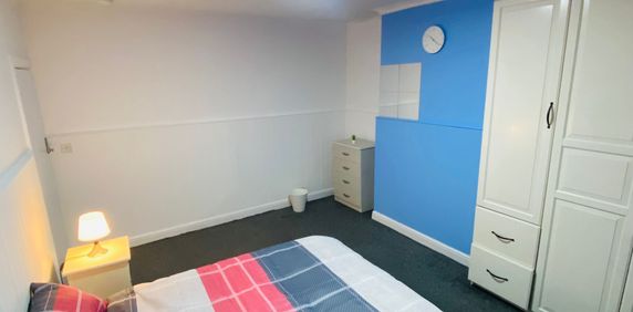 RM4 Church Drive | Harrow | London | HA2 7NW - Photo 2