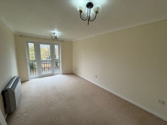 1 Bedroom Flat / Apartment - Winn Road, Southampton - Photo 1