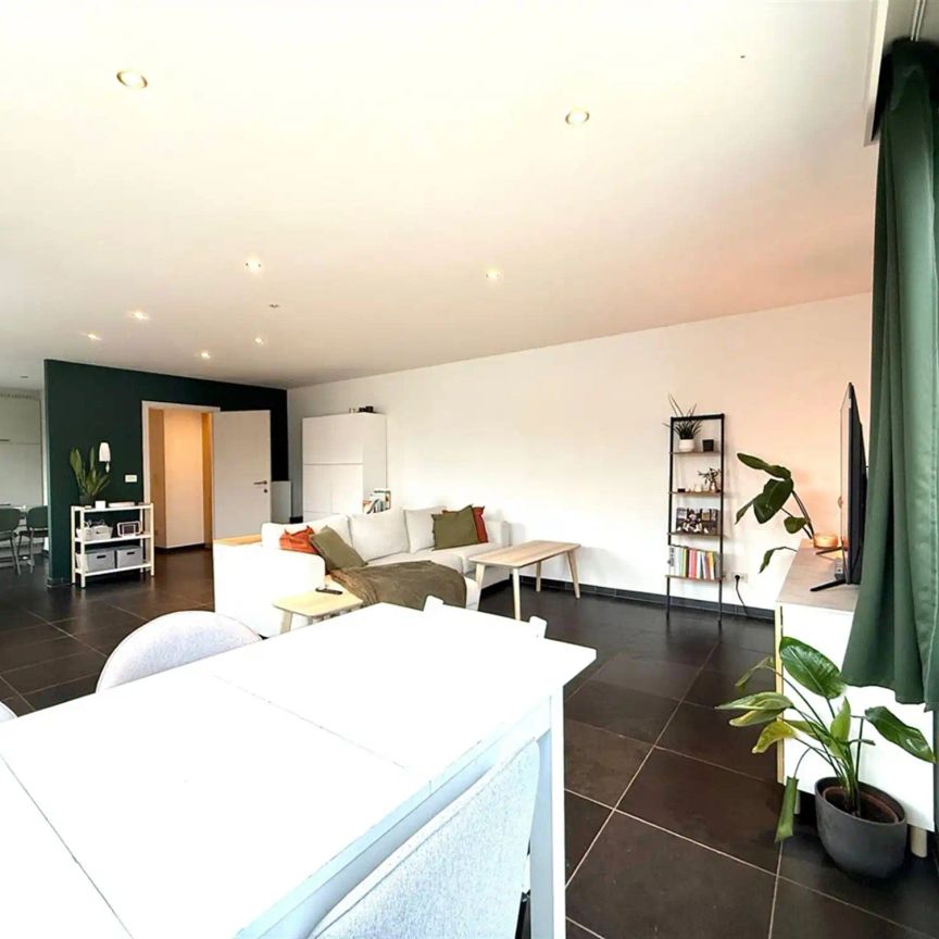 Ruim TRIPLEX-APPARTEMENT met 3 SLAAPKAMERS, 2 BADK'S & BINNENSTNPLTS - Foto 1