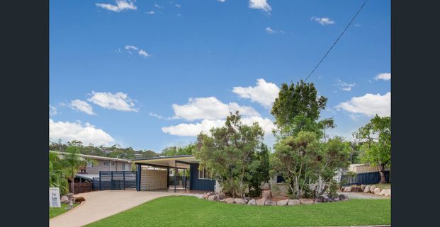 Family Living in a Quiet Cul-de-Sac - Photo 1