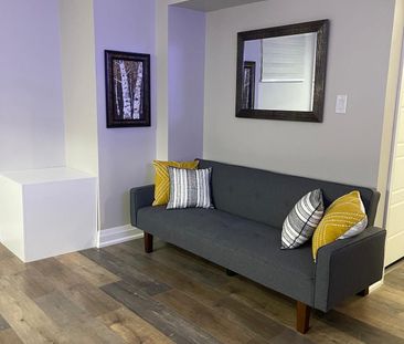 For Lease - 1438 Everest Crescent, Oakville, Ontario - Photo 2