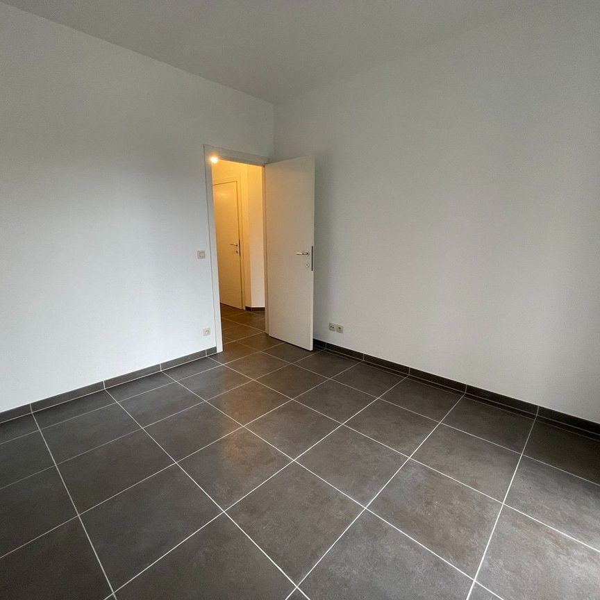 Gelijkvloers appartement te huur in het hartje van Aalst - Photo 1