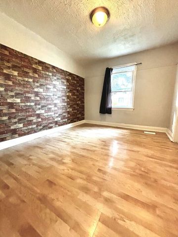 For Lease - 432 Jarvis Street, Oshawa, Ontario - Photo 4