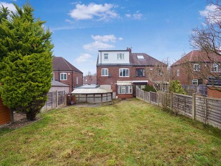 3 bedroom semi-detached house to rent - Photo 3