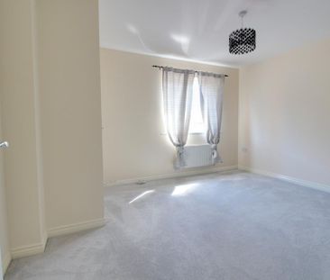 4 bedroom terraced house to rent - Photo 3