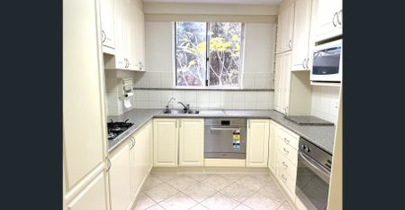 Gorgeous inner city apartment in leafy street - Photo 5