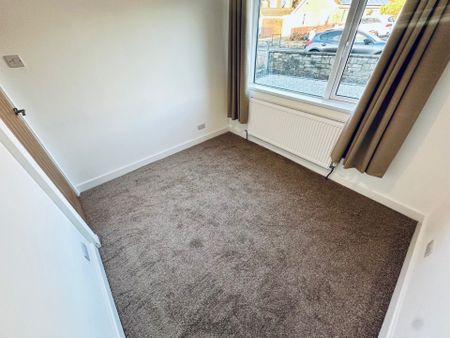 HoneyfieldDrive, RIPLEY - Photo 4