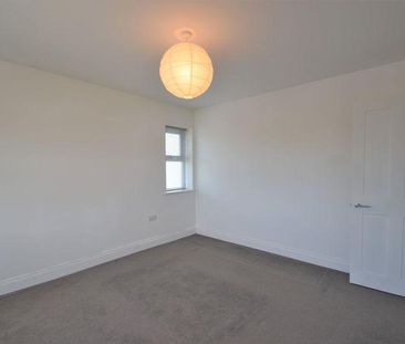 3 bedroom detached house to rent - Photo 2