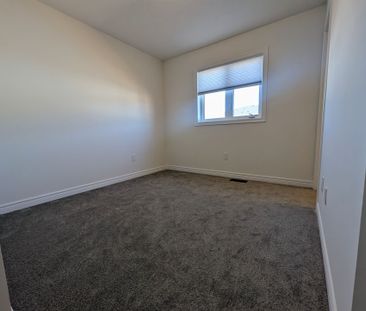 For Lease - 11A Bingham Road, Hamilton, Ontario - Photo 3