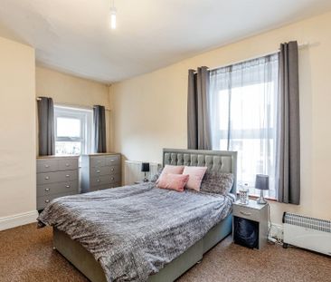 High Street, Bristol, Hanham - Photo 5