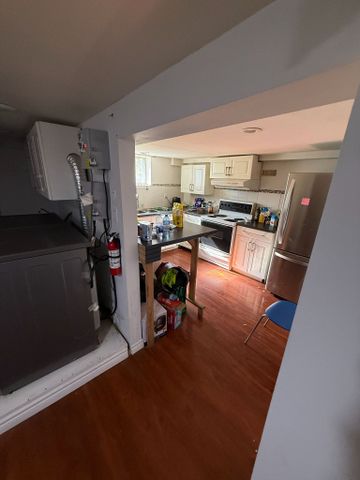 For Lease - 32 Belgravia Avenue Unit# Bedroom 1, Toronto, Ontario - Photo 2