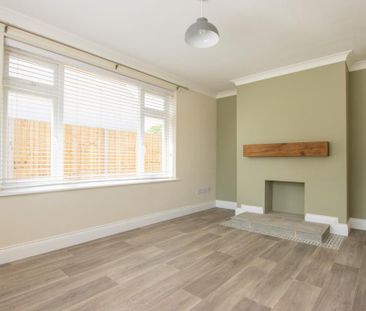 3 bedroom detached bungalow to rent - Photo 1