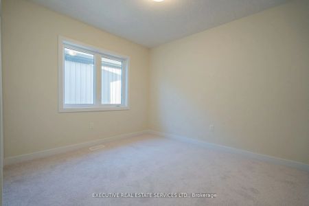 Property For Lease | X9045877 - Photo 5