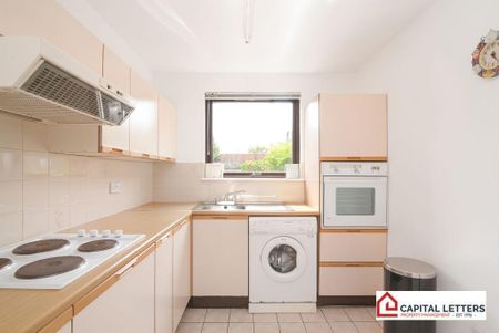 2 bedroom flat to rent - Photo 2