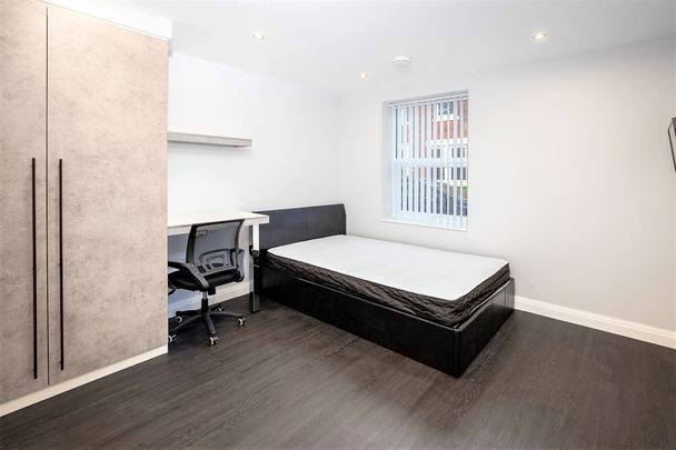 Spa Road, Preston - Photo 1