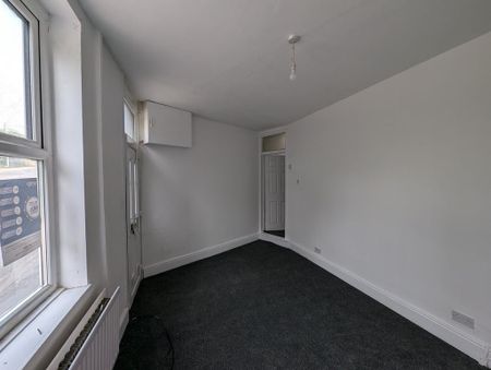 2 bedroom house to rent - Photo 2