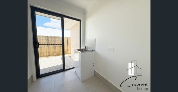 Additional Living Room! - Photo 1