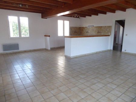Location appartement 4 pièces 114.7 m² à Lachapelle-sous-Aubenas (07200) - Photo 3