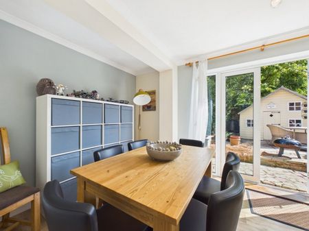 Churchill Close, Flackwell Heath, High Wycombe,HP10 - Photo 5