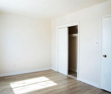 For Lease - 250 Highland Road, Hamilton, Ontario - Photo 6