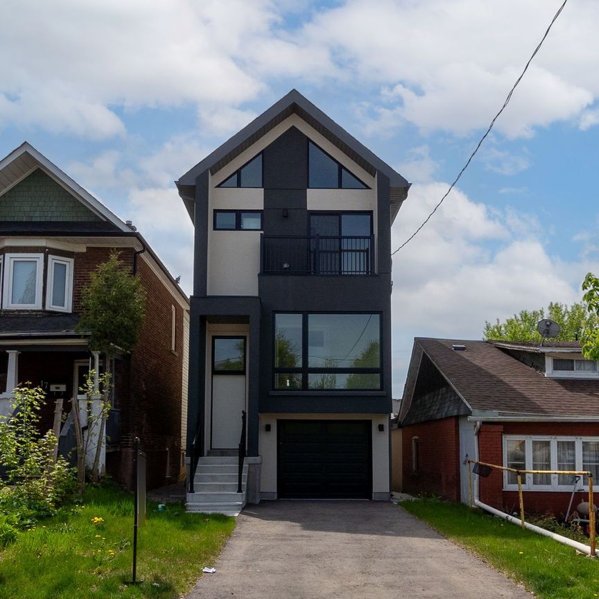 For Lease - 19 Lambton Avenue Unit# Bsmt, Toronto, Ontario - Photo 1