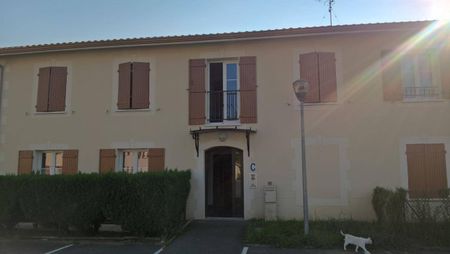 Location appartement t2 33 m² à La Réole (33190) - Photo 4