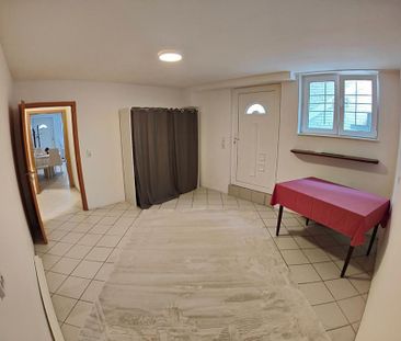 2 Zimmer Wohnung möbliert im Souterrain(Untergeschoss) 48m² - Photo 1