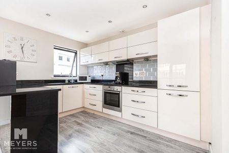 2 bedroom apartment to rent - Photo 4