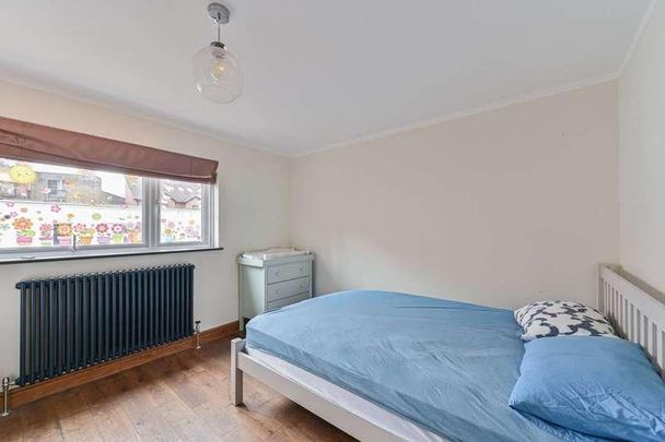 Woodbourne Close, Streatham Hill, SW16 - Photo 1