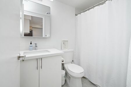 For Lease - 10 Wilby Crescent Unit# 2004, Toronto, Ontario - Photo 5