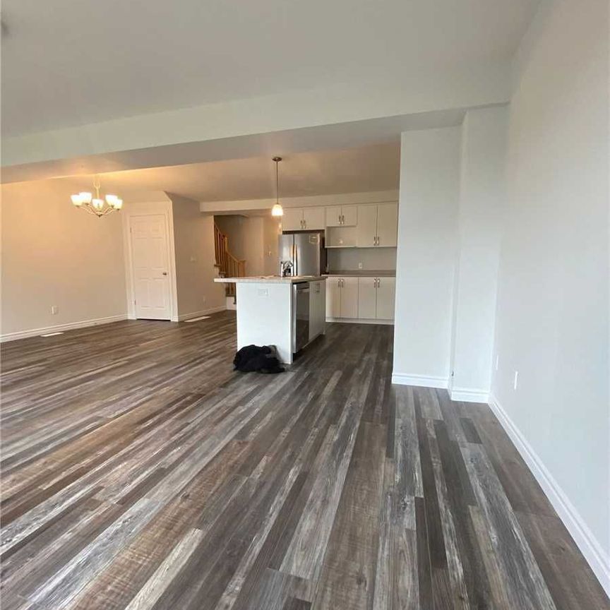 For Lease - 3177 Turner Crescent, London South, Ontario - Photo 1