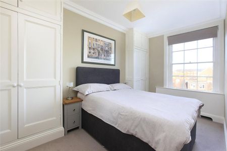 1 bedroom flat in Clapham - Photo 3