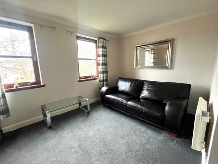 57 Hutcheon Low Place, AB21 9WL, Aberdeen - Photo 2