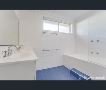 12 Pindari Avenue, Camden, NSW 2570 - Photo 4