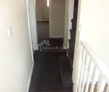 Price £600 pcm - Available Now - Unfurnished - Photo 3