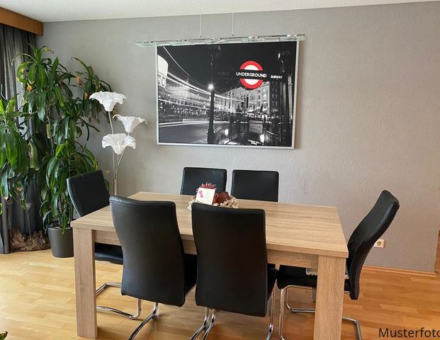 Freundliche 3-Zi-Whg, Balkon, Keller, TG in Albstadt-Tailfingen - Photo 1