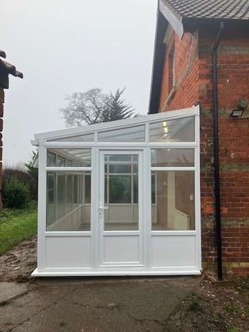 We are delighted to present this three-bedroom detached farmhouse, available from December 2025. Situated north of Grantham, which provides excellent rail and r - Photo 4