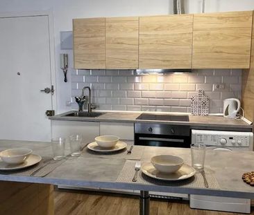 Calle de Fomento, Madrid, Community of Madrid 28013 - Photo 4