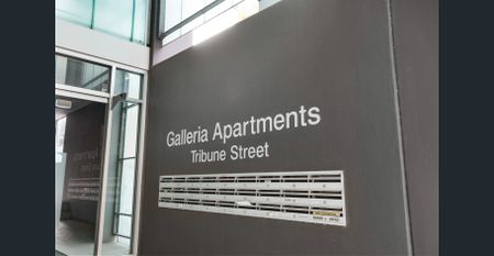 Sophisticated 1-Bedroom Apartment in the Heart of South Bank - Photo 5