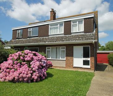 4 bedroom semi-detached house to rent - Photo 1