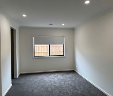 Spacious Home in Harpley Estate - Photo 4
