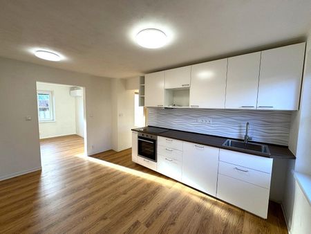 Pronájem bytu 2+1 66 m² - Фото 2