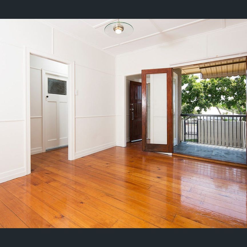 Charming Ashgrove House with Elevated Deck & Leafy Bushland Outlook! - Photo 1
