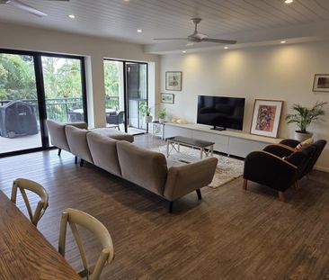BEAUTIFUL SUNSHINE BEACH VILLA - Photo 4