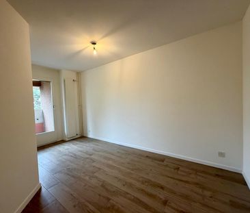 Beautiful fully renovated 4.5-room apartment - Photo 3