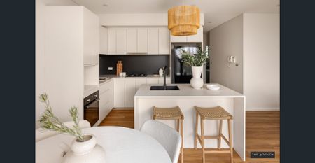 Light-Filled Designer Apartment in the Heart of Neutral Bay - Photo 3