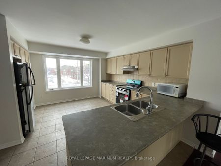 For Lease - 3066 Eglinton Avenue Unit# 78, Mississauga, Ontario - Photo 4