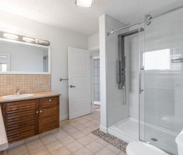 Edmonton Unfurnished house Rental in Strathearn - Charming House In... - Photo 5