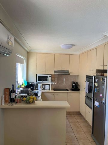 Broadbeach - Photo 5